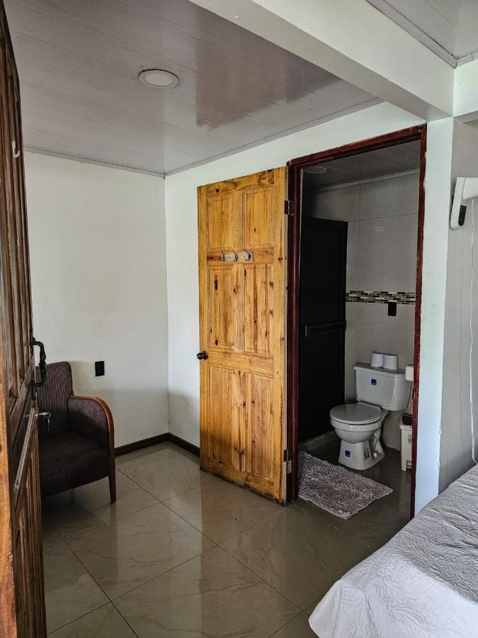 Hotel Liah'S Тортугеро Екстериор снимка