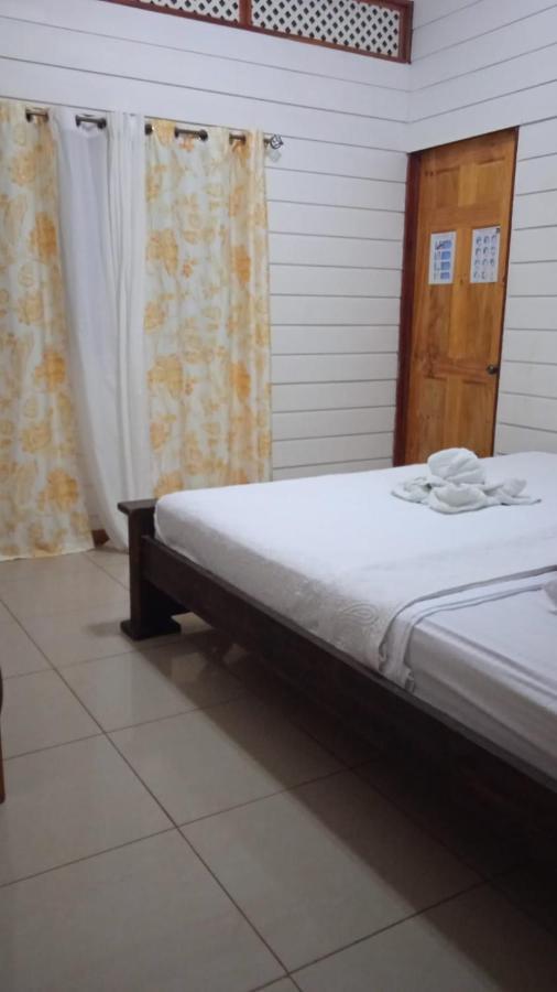 Hotel Liah'S Тортугеро Екстериор снимка