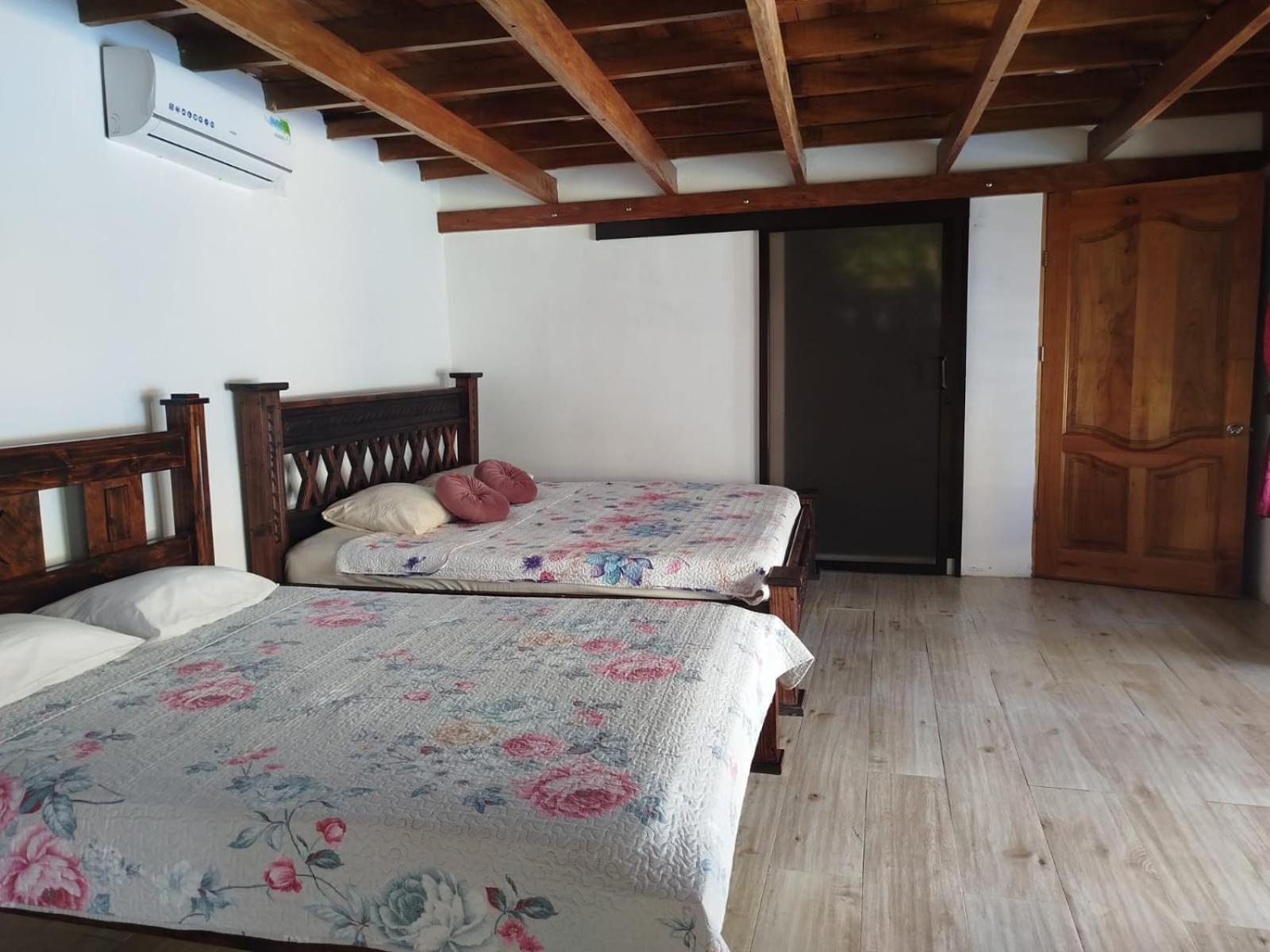 Hotel Liah'S Тортугеро Екстериор снимка